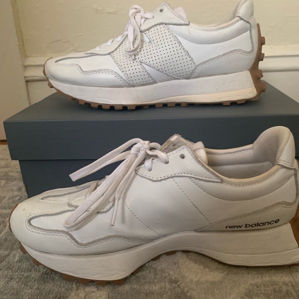 New Balance White Sneakers Modern Minimalist Design - Picture 2 of 9